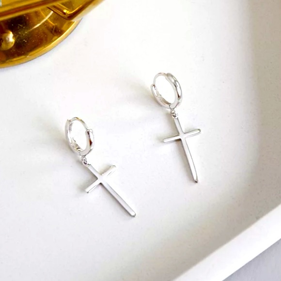 ❗️Minimalist cross sterling silver earrings - Picture 2 of 4